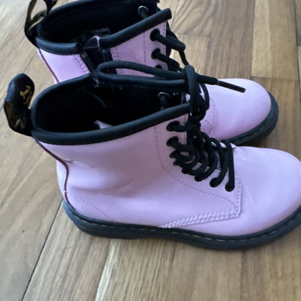 Dr. Martens Lamper 1460 J Light Pink Patent Leather Girl Kids Boots, Size 13 - Picture 4 of 9